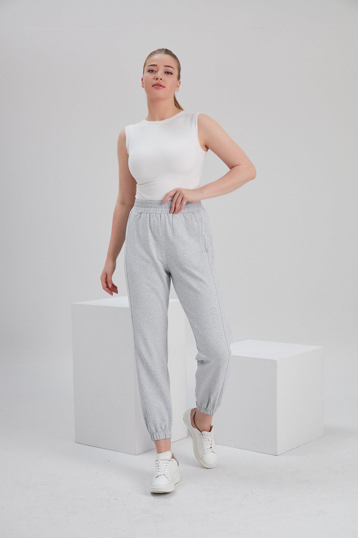 Recycled Cotton and Polyester Sweatpants in Light Grey – alfavega